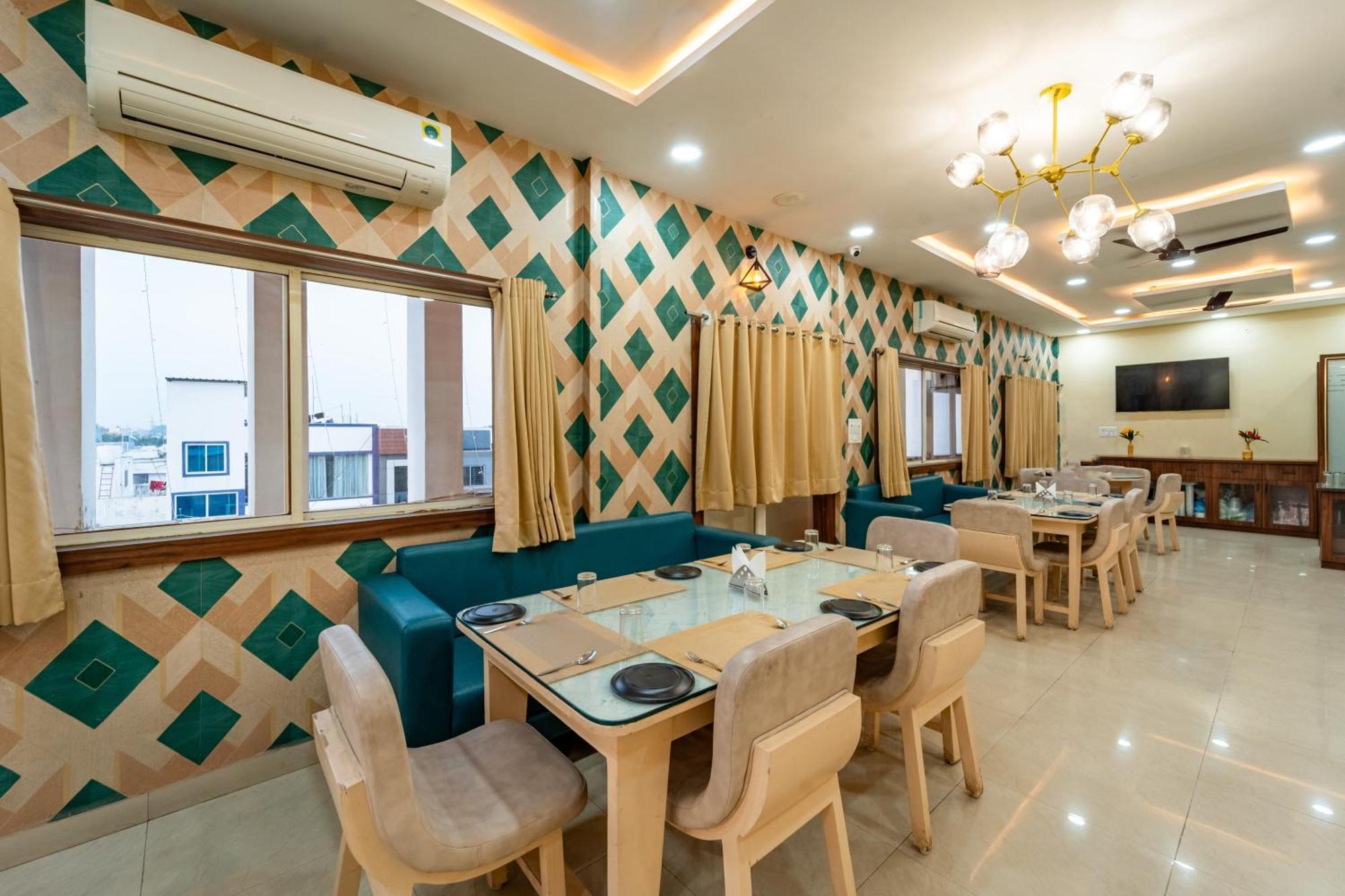 Treebo Premium Zorba Otel Bhopal Dış mekan fotoğraf