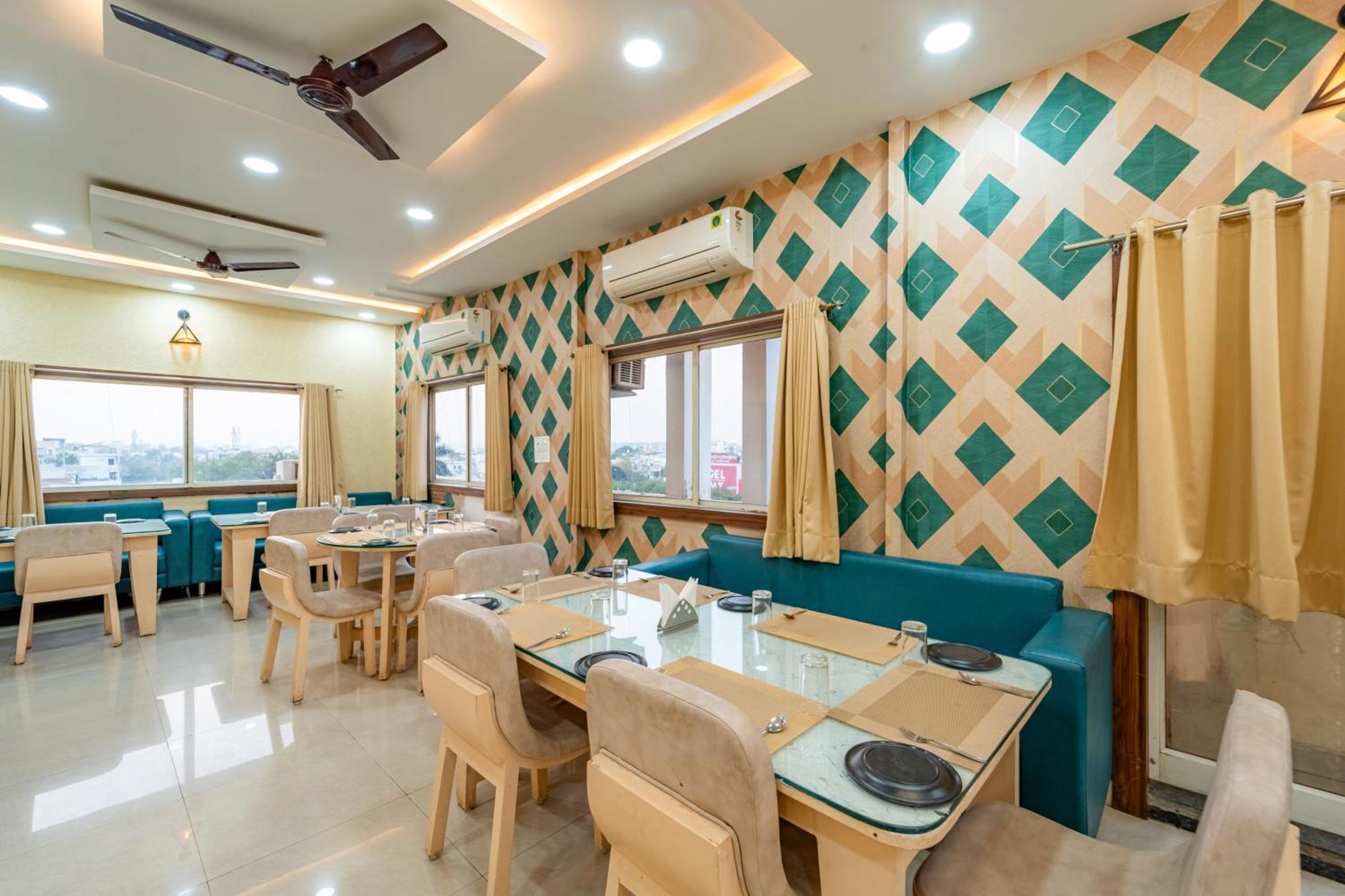 Treebo Premium Zorba Otel Bhopal Dış mekan fotoğraf