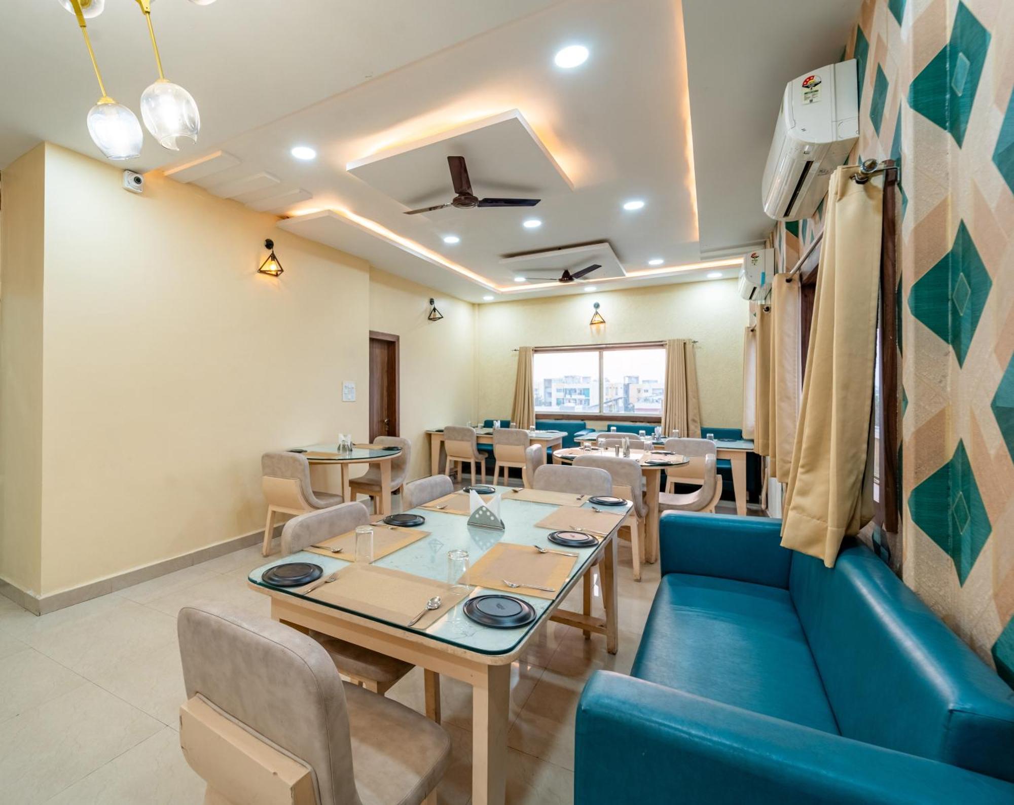 Treebo Premium Zorba Otel Bhopal Dış mekan fotoğraf