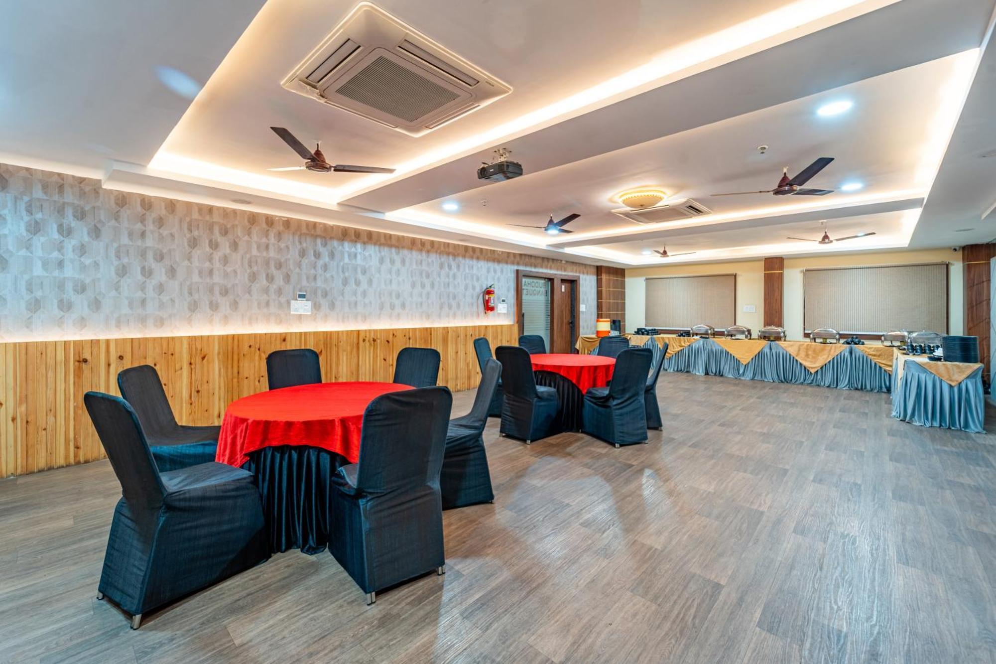 Treebo Premium Zorba Otel Bhopal Dış mekan fotoğraf