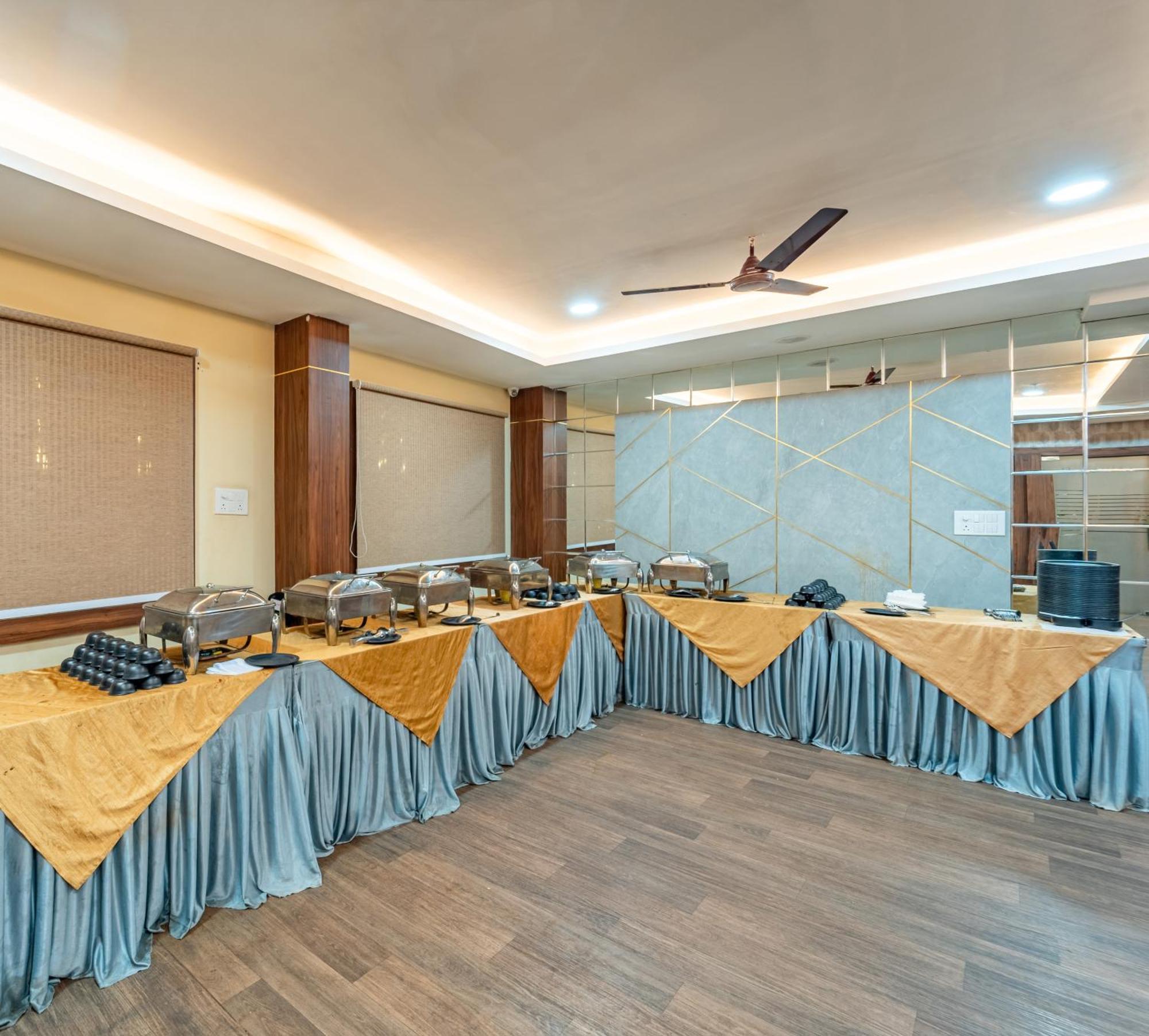 Treebo Premium Zorba Otel Bhopal Dış mekan fotoğraf