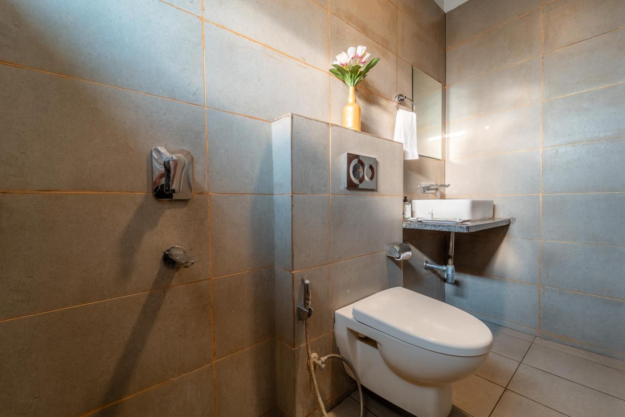 Treebo Premium Zorba Otel Bhopal Dış mekan fotoğraf